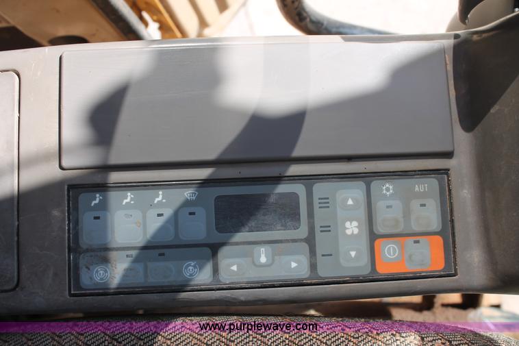 image for item K8814 1997 Caterpillar 320B L excavator