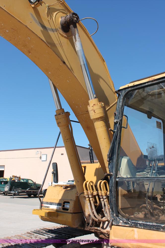 image for item K8814 1997 Caterpillar 320B L excavator