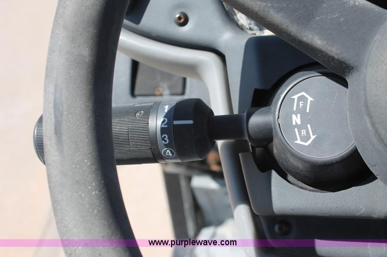 image for item K8815 2005 Caterpillar TH560B telehandler