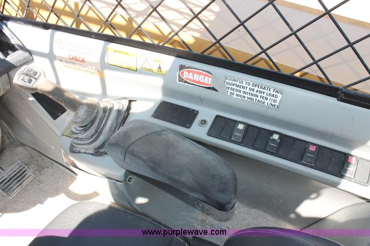 image for item K8815 2005 Caterpillar TH560B telehandler