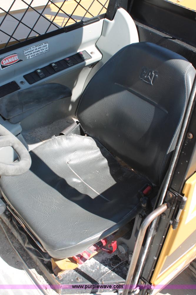 image for item K8815 2005 Caterpillar TH560B telehandler