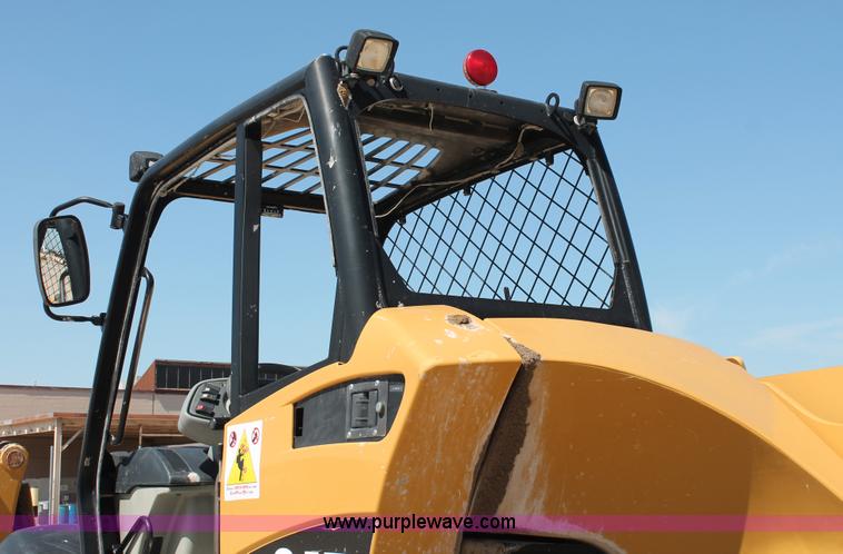 image for item K8815 2005 Caterpillar TH560B telehandler