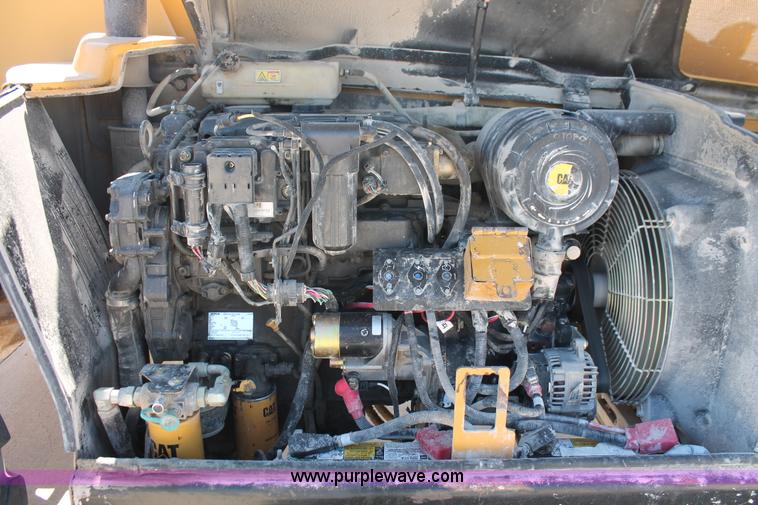 image for item K8815 2005 Caterpillar TH560B telehandler