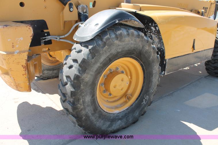 image for item K8815 2005 Caterpillar TH560B telehandler