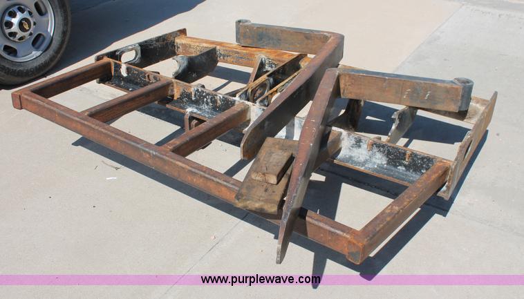 image for item K8815 2005 Caterpillar TH560B telehandler