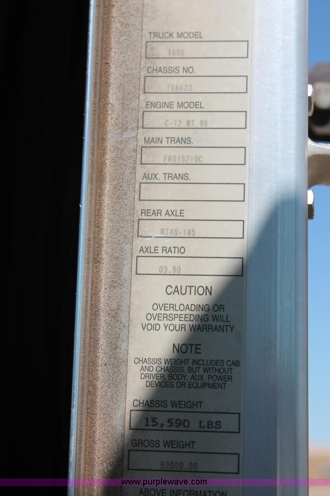 image for item K8818 1999 Kenworth T800 semi truck