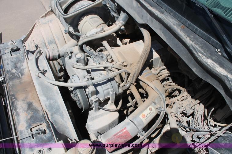 image for item K8819 2002 International 4300 truck chassis