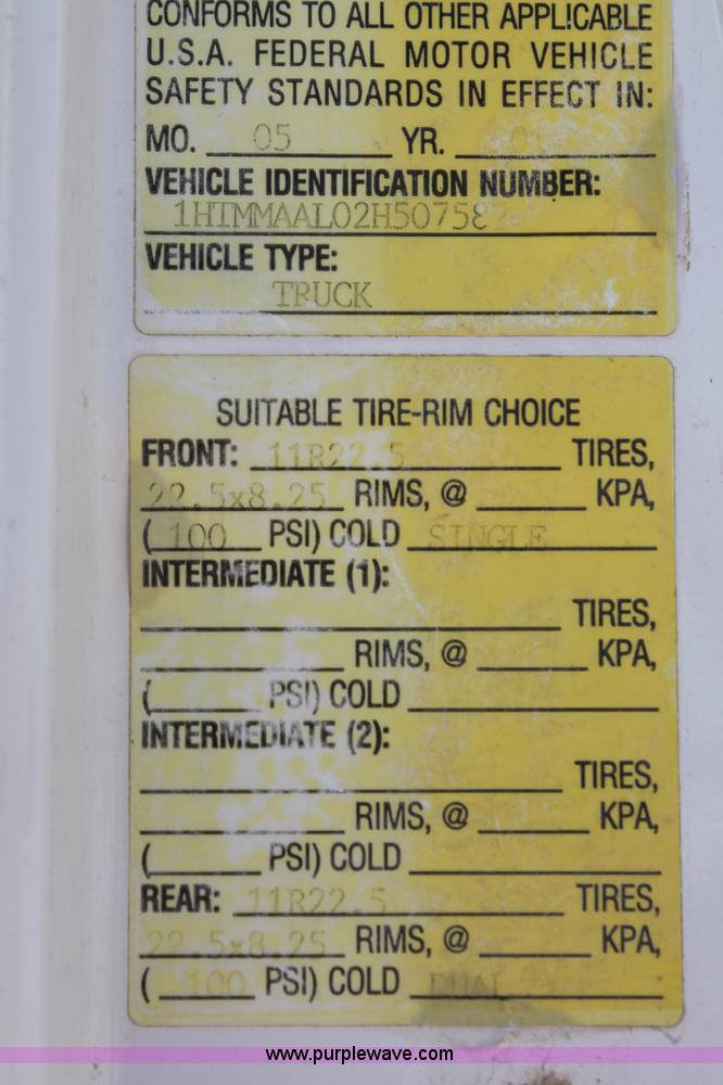 image for item K8819 2002 International 4300 truck chassis