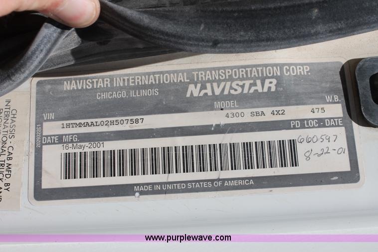 image for item K8819 2002 International 4300 truck chassis