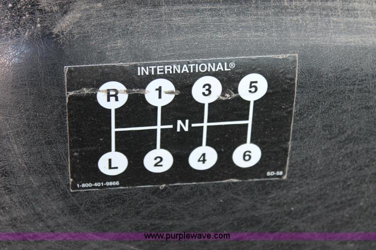 image for item K8819 2002 International 4300 truck chassis