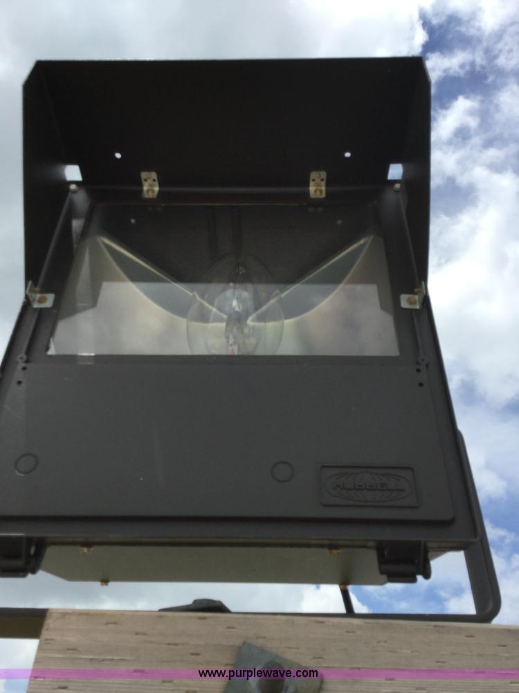 image for item K8840 (8) Hubbell pulse start metal halide exterior lights