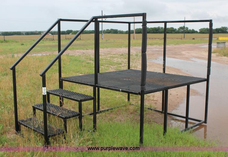 image for item K8844 Steel stair deck platform