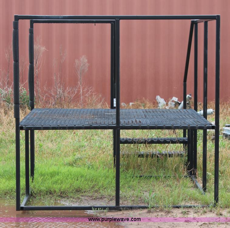 image for item K8844 Steel stair deck platform