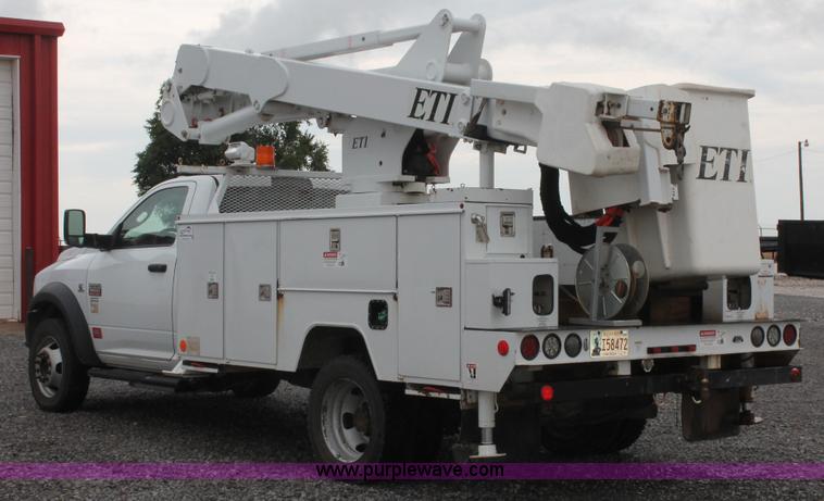 image for item K8847 2012 Dodge Ram 5500 HD bucket truck
