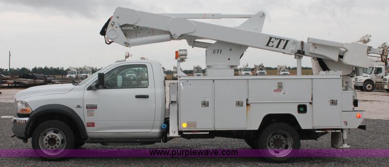 image for item K8847 2012 Dodge Ram 5500 HD bucket truck