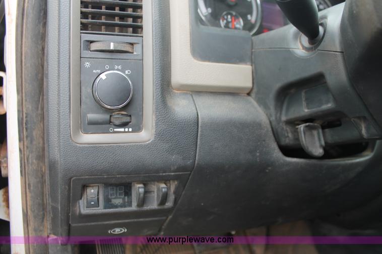 image for item K8847 2012 Dodge Ram 5500 HD bucket truck