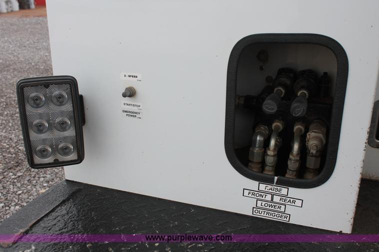 image for item K8847 2012 Dodge Ram 5500 HD bucket truck