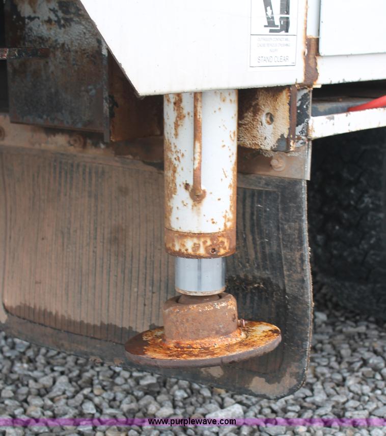 image for item K8847 2012 Dodge Ram 5500 HD bucket truck