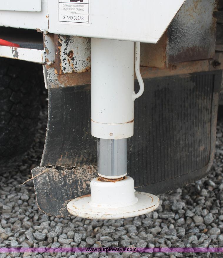 image for item K8847 2012 Dodge Ram 5500 HD bucket truck