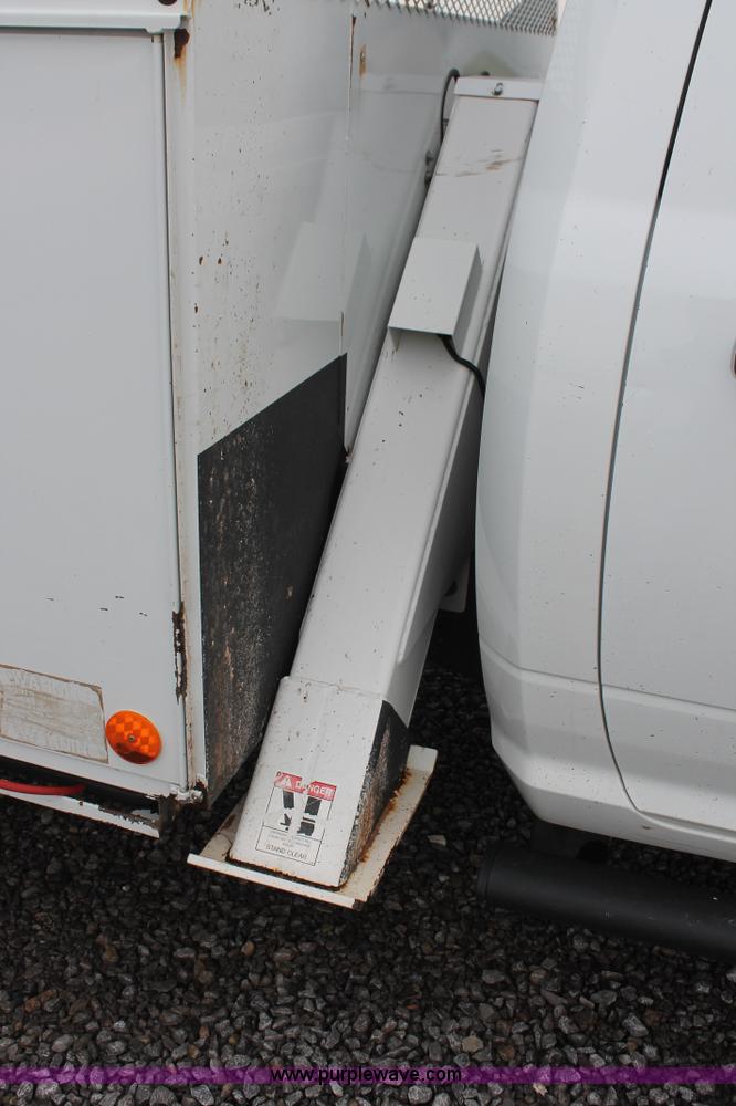 image for item K8847 2012 Dodge Ram 5500 HD bucket truck