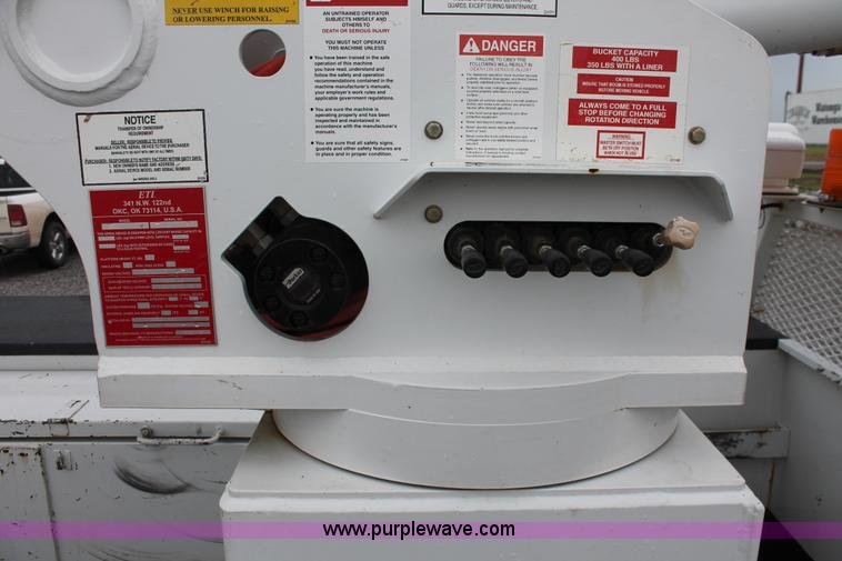 image for item K8847 2012 Dodge Ram 5500 HD bucket truck