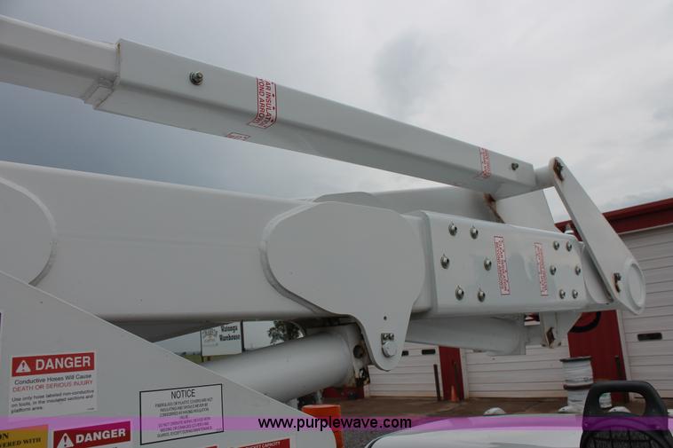 image for item K8847 2012 Dodge Ram 5500 HD bucket truck