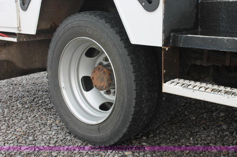 image for item K8847 2012 Dodge Ram 5500 HD bucket truck