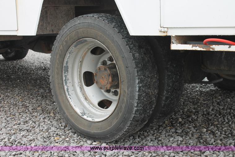 image for item K8847 2012 Dodge Ram 5500 HD bucket truck