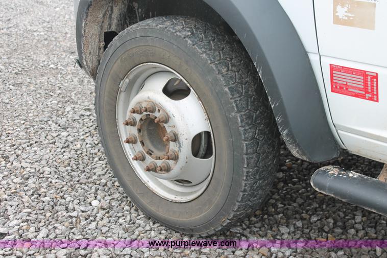 image for item K8847 2012 Dodge Ram 5500 HD bucket truck