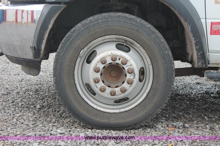 image for item K8847 2012 Dodge Ram 5500 HD bucket truck