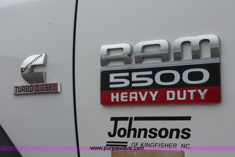 image for item K8847 2012 Dodge Ram 5500 HD bucket truck