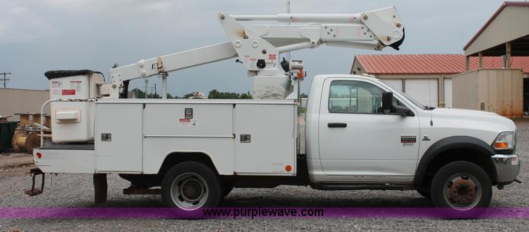 image for item K8848 2011 Dodge Ram 5500 HD bucket truck