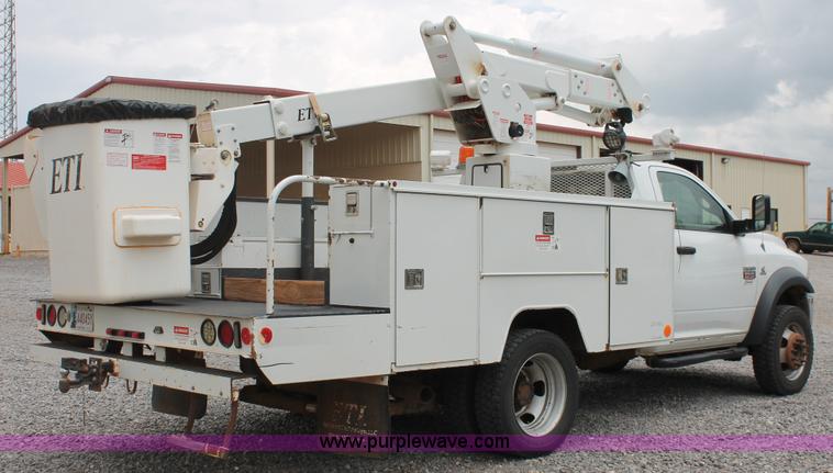image for item K8848 2011 Dodge Ram 5500 HD bucket truck