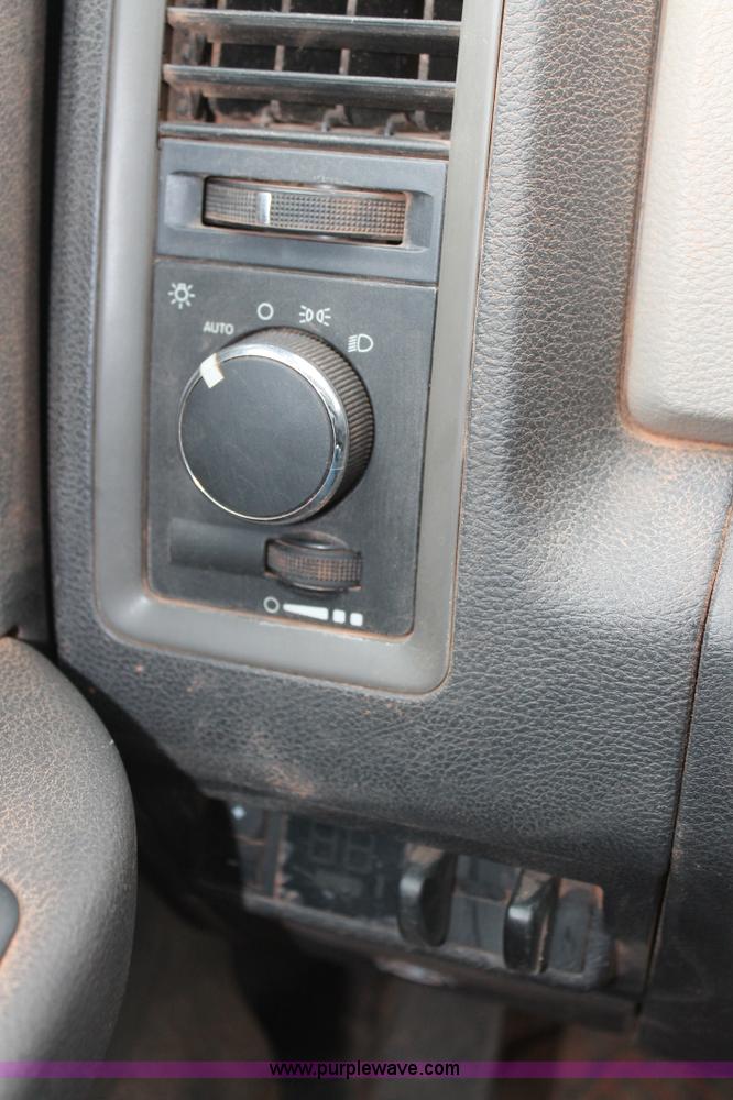 image for item K8848 2011 Dodge Ram 5500 HD bucket truck