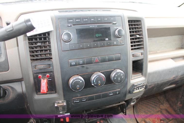 image for item K8848 2011 Dodge Ram 5500 HD bucket truck