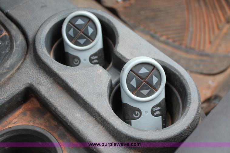 image for item K8848 2011 Dodge Ram 5500 HD bucket truck