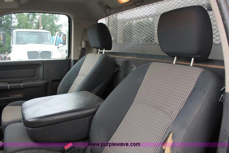 image for item K8848 2011 Dodge Ram 5500 HD bucket truck