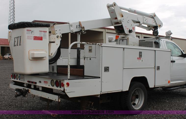 image for item K8848 2011 Dodge Ram 5500 HD bucket truck