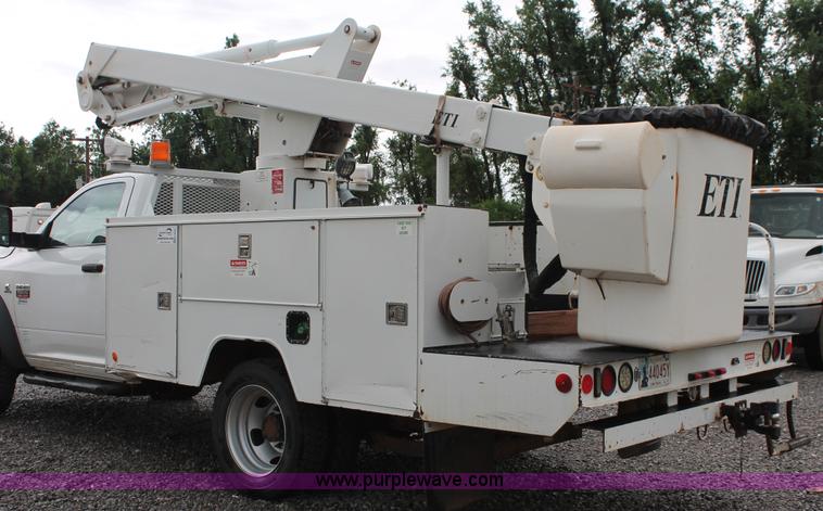 image for item K8848 2011 Dodge Ram 5500 HD bucket truck