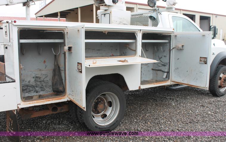 image for item K8848 2011 Dodge Ram 5500 HD bucket truck
