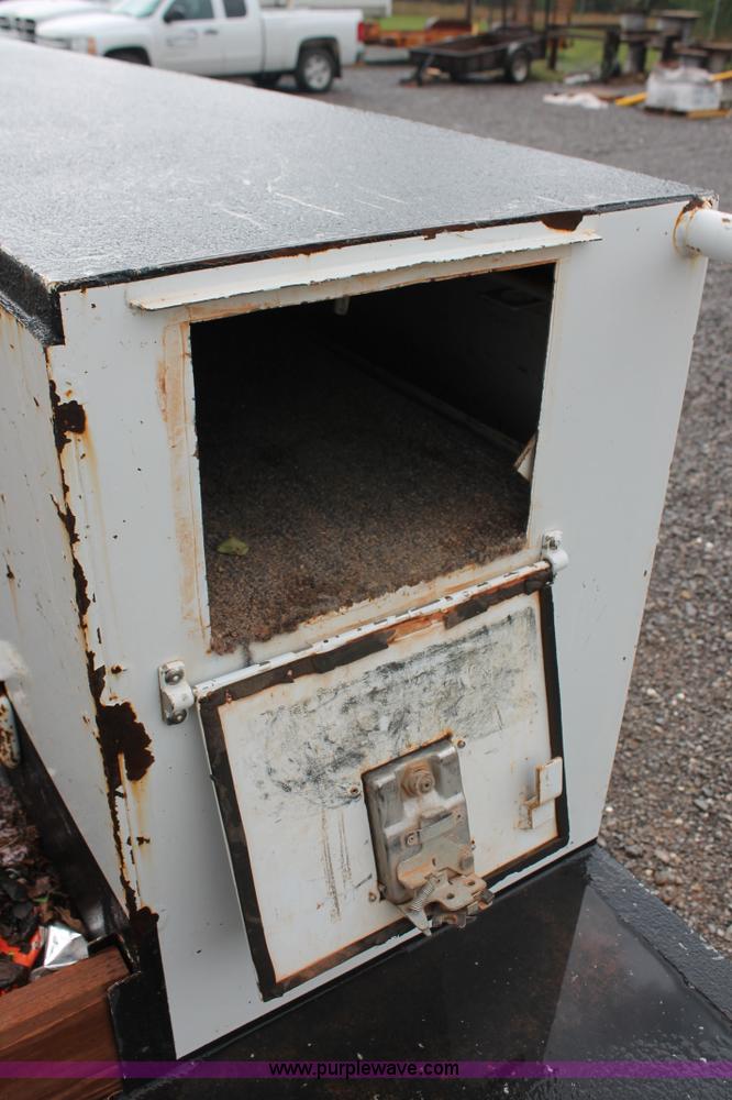 image for item K8848 2011 Dodge Ram 5500 HD bucket truck