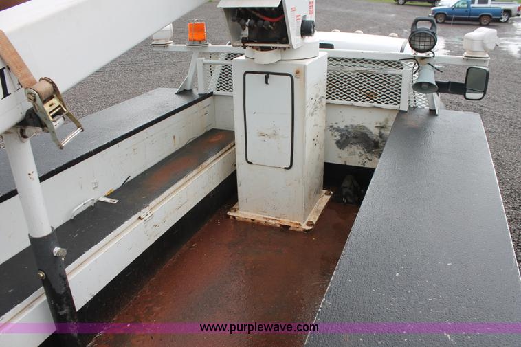 image for item K8848 2011 Dodge Ram 5500 HD bucket truck