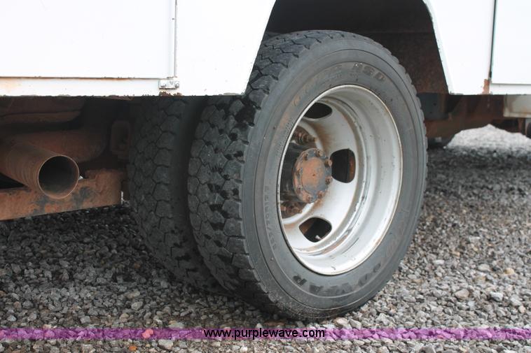 image for item K8848 2011 Dodge Ram 5500 HD bucket truck