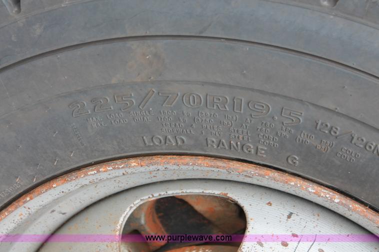 image for item K8848 2011 Dodge Ram 5500 HD bucket truck