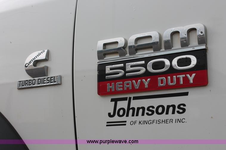 image for item K8848 2011 Dodge Ram 5500 HD bucket truck