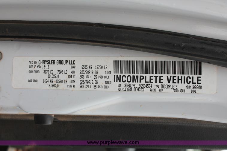 image for item K8848 2011 Dodge Ram 5500 HD bucket truck