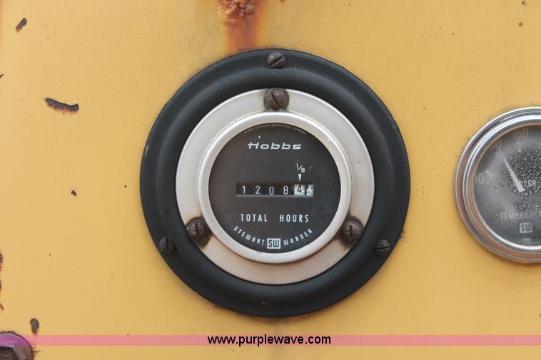 image for item K8849 1988 Vermeer 1250 wood chipper