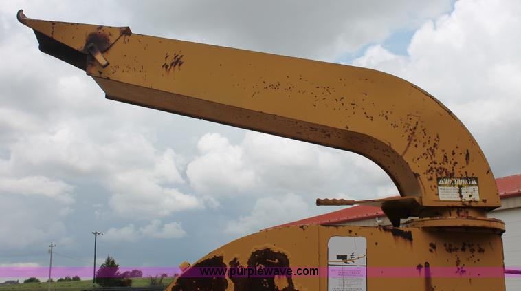 image for item K8849 1988 Vermeer 1250 wood chipper