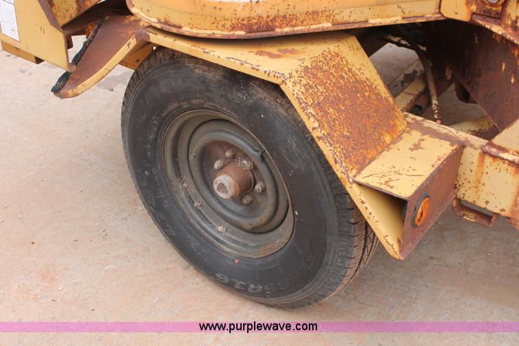 image for item K8849 1988 Vermeer 1250 wood chipper