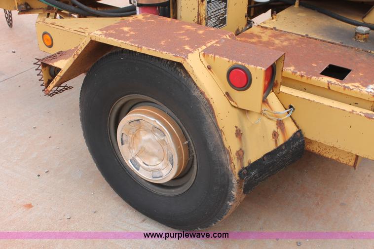 image for item K8849 1988 Vermeer 1250 wood chipper